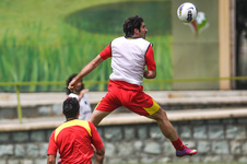 کریم انصاری‌فرد: بازگشتم به پرسپولیس مشخص نیست/ آب و هوا مناسب بود، لباس‌ها نه